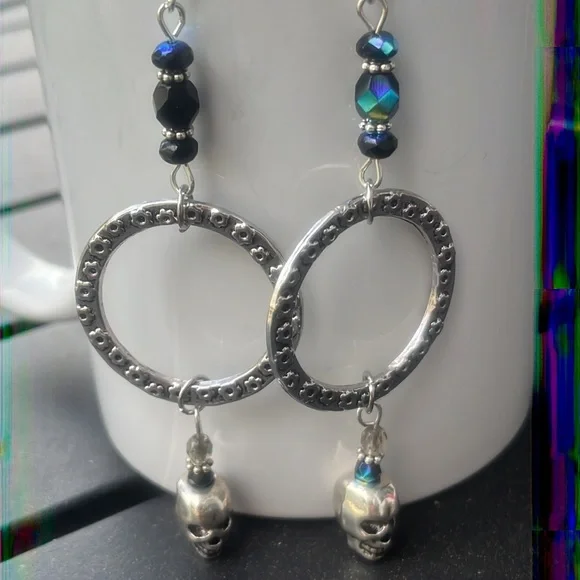 Hand crafted skull Czech glass hoop earrings - Picture 3 of 6
